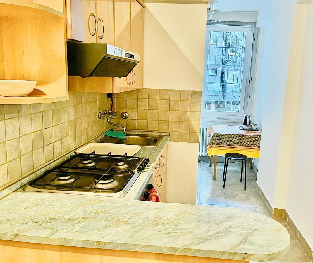 Bauhaus Flat In Amazing Location Διαμέρισμα Βουδαπέστη Εξωτερικό φωτογραφία
