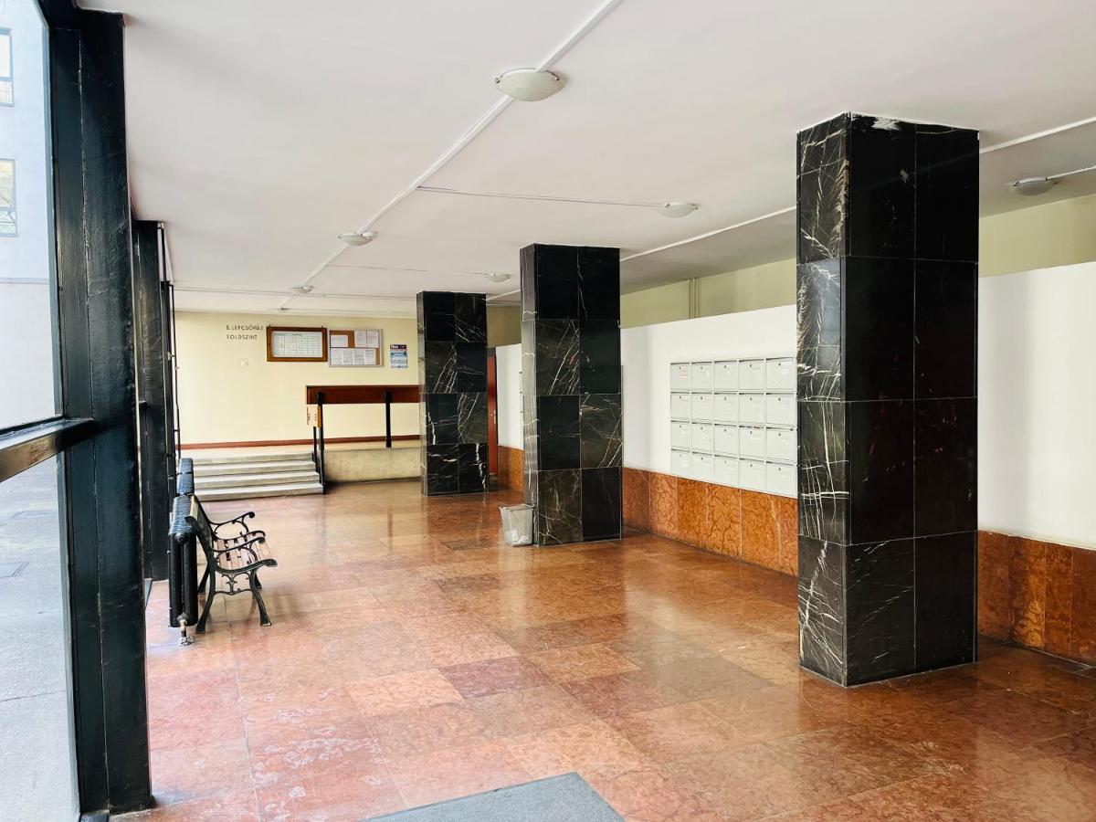 Bauhaus Flat In Amazing Location Διαμέρισμα Βουδαπέστη Εξωτερικό φωτογραφία