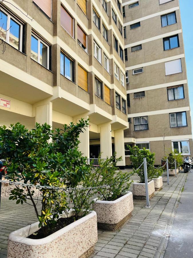 Bauhaus Flat In Amazing Location Διαμέρισμα Βουδαπέστη Εξωτερικό φωτογραφία