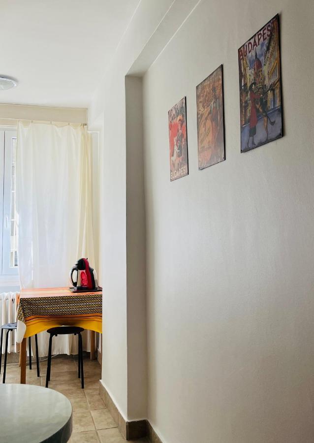 Bauhaus Flat In Amazing Location Διαμέρισμα Βουδαπέστη Εξωτερικό φωτογραφία
